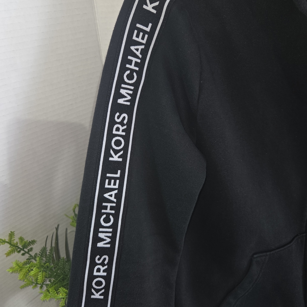 Michael Kors Black Logo-Trim Hoodie & Joggers Set - Picture 4 of 15